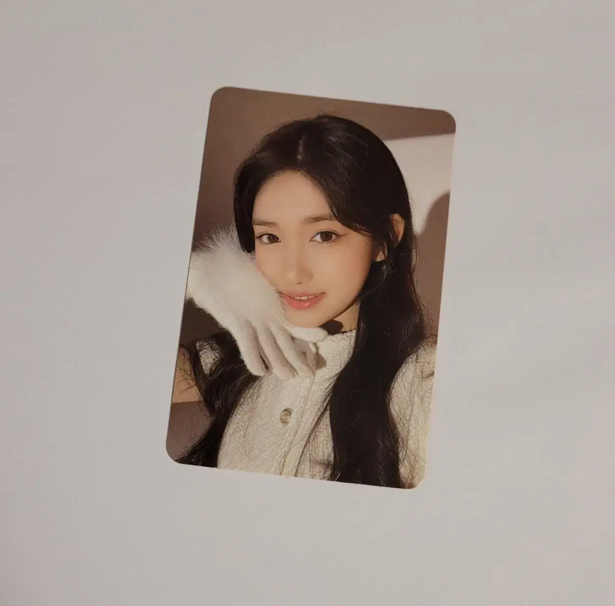 Ive got the ive eleven gloves leeseo photocard for sale