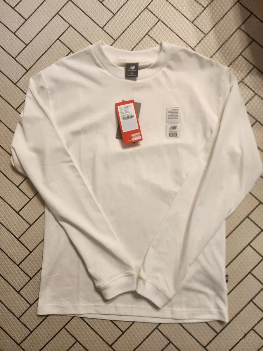 New Balance XS Long Sleeve T-Shirt