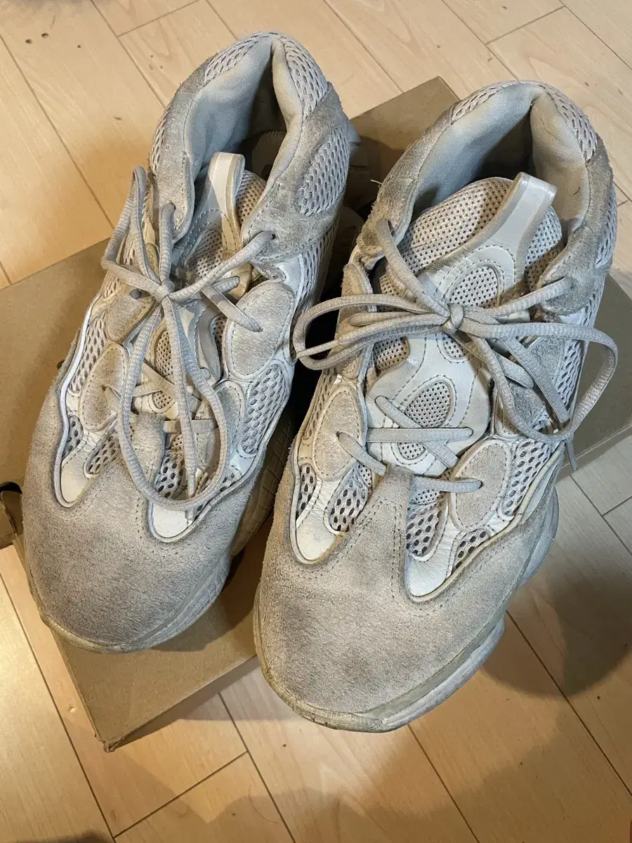 Yeezy 500 Blush 이지 500 블러쉬