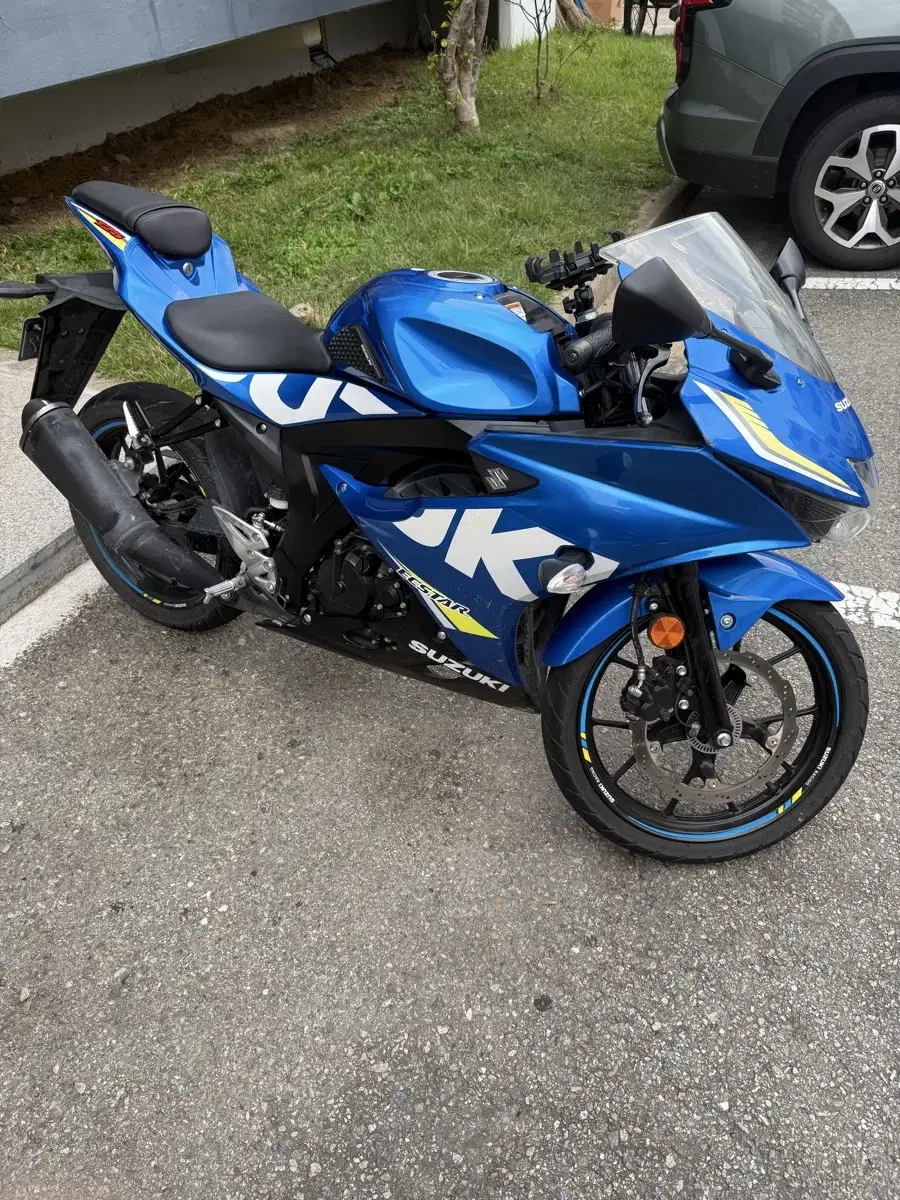 스즈키 GSX R125 gsxr125 순정 팝니다