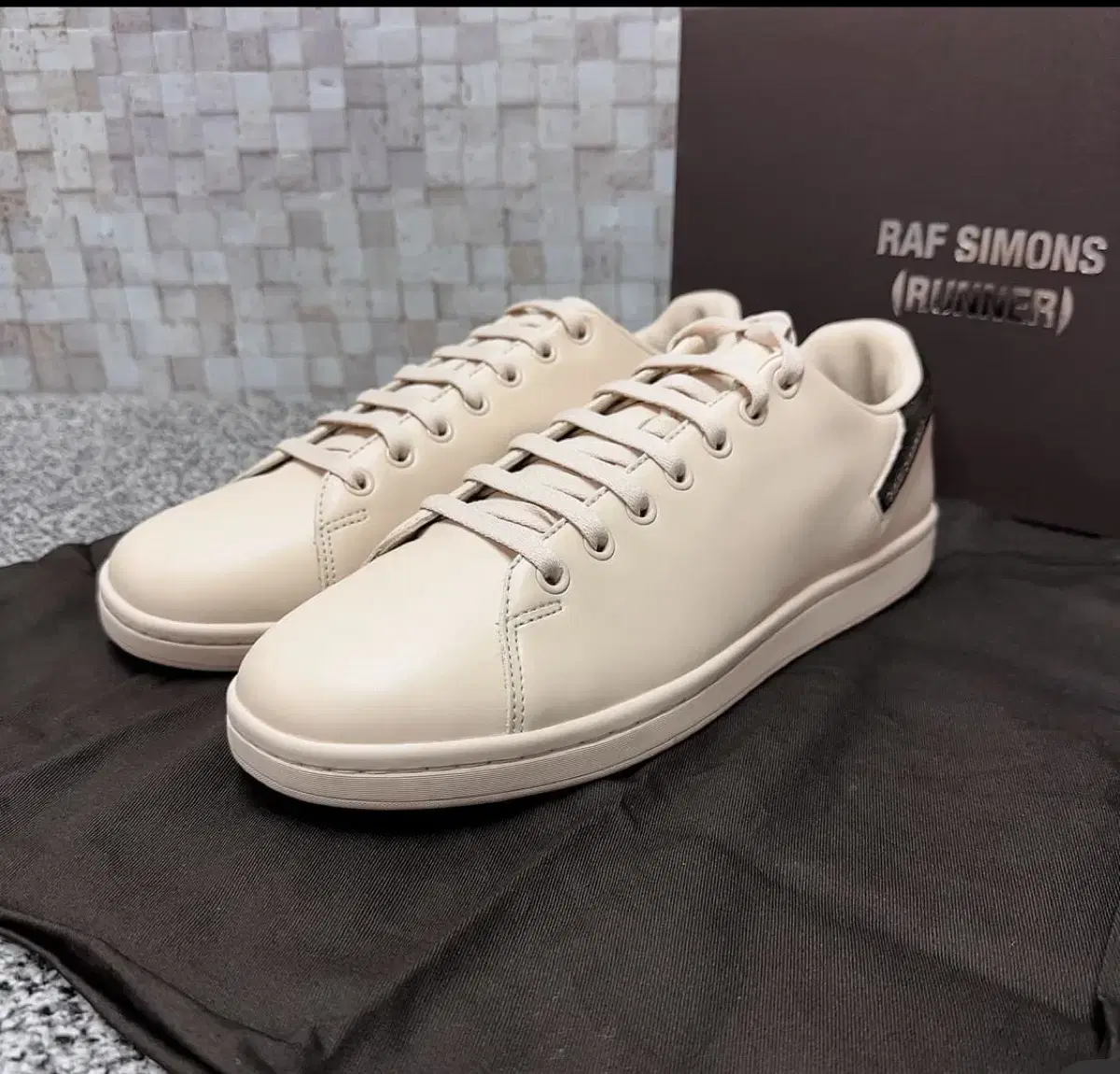 RAF SIMONS 라프 시몬스 남성 베이지 오리온 스니 커즈