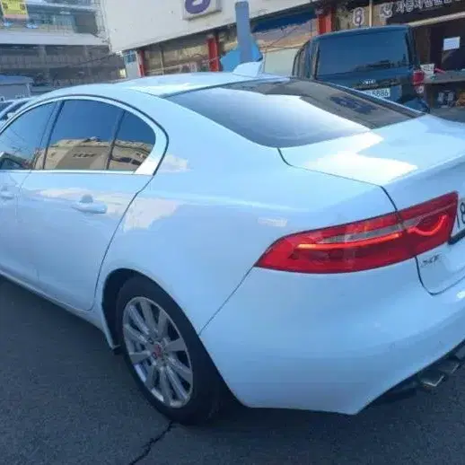 @17년식 재규어 XE 2.0 20d AWD 프레스티지