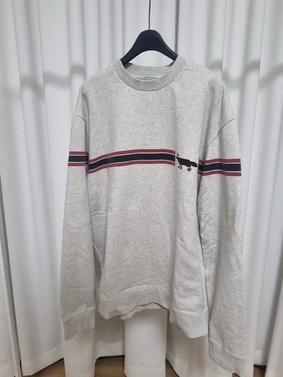 Maison Kitsune Man to Man XL