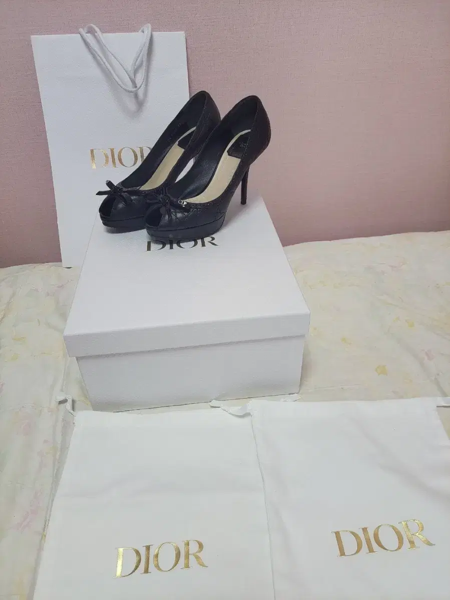 Genuine) Quick sale!Fully constructed Dior logo Gaborsi leather canvas canage quilted ribbon shoes