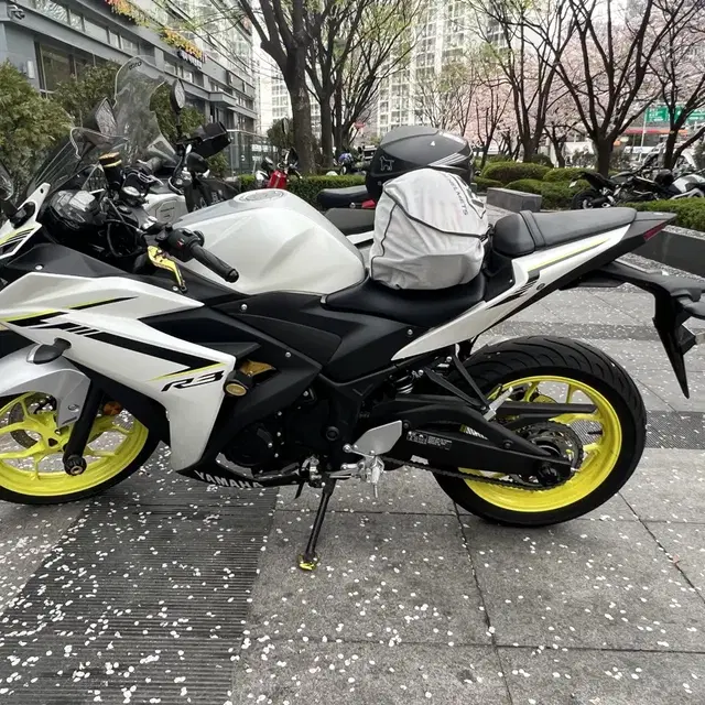 18년식 야마하 YZF-R3