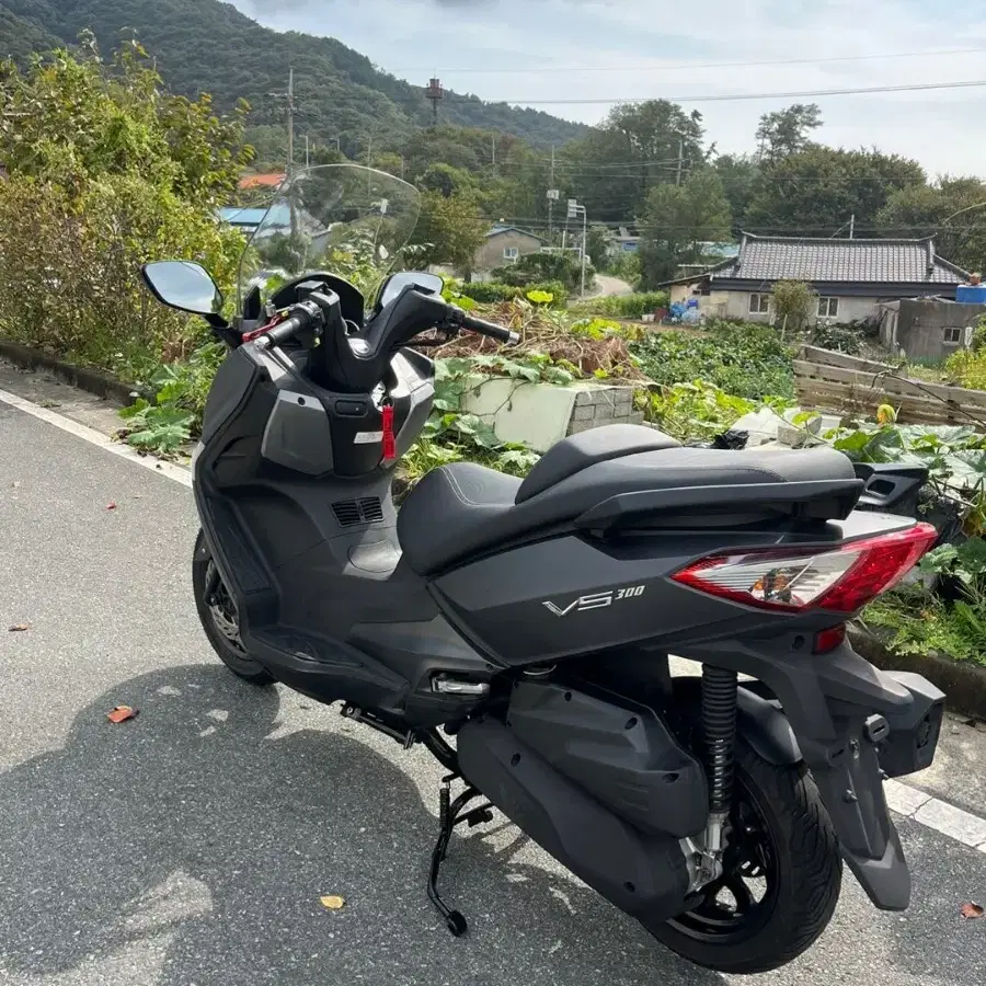 22년 sym 조이맥스 VS300 ABS 엔진최상 1만3천 km