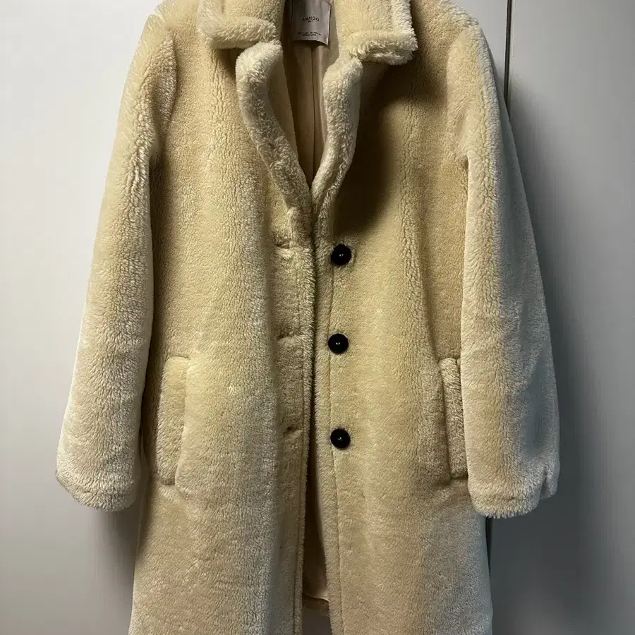 망고 코트,mango coat,망고 퍼코트,여성코트