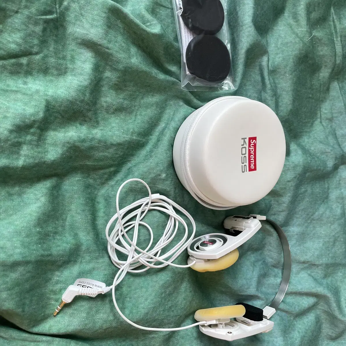 [중고]Supreme x Koss Headphones White