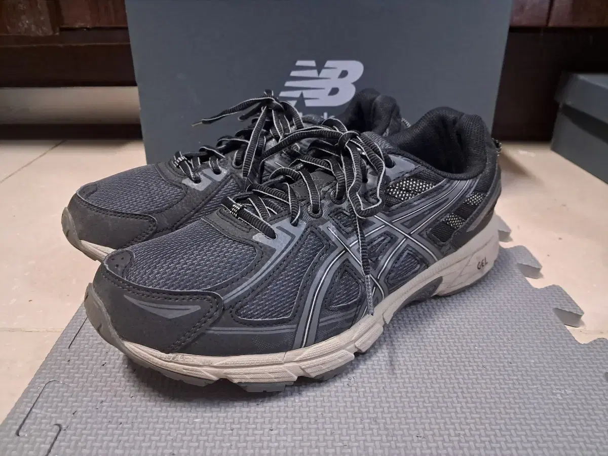 아식스asics Gel venture6젤벤쳐식스 265스니커즈운동화단화