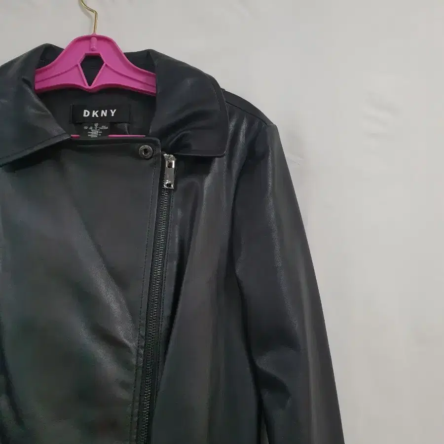 DKNY 가죽자켓 Xs