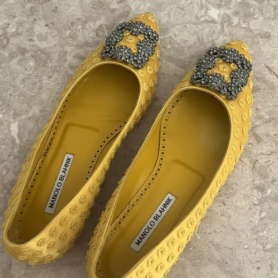 마놀로 블라닉 항기시 플랫 Manolo Blahnik flats