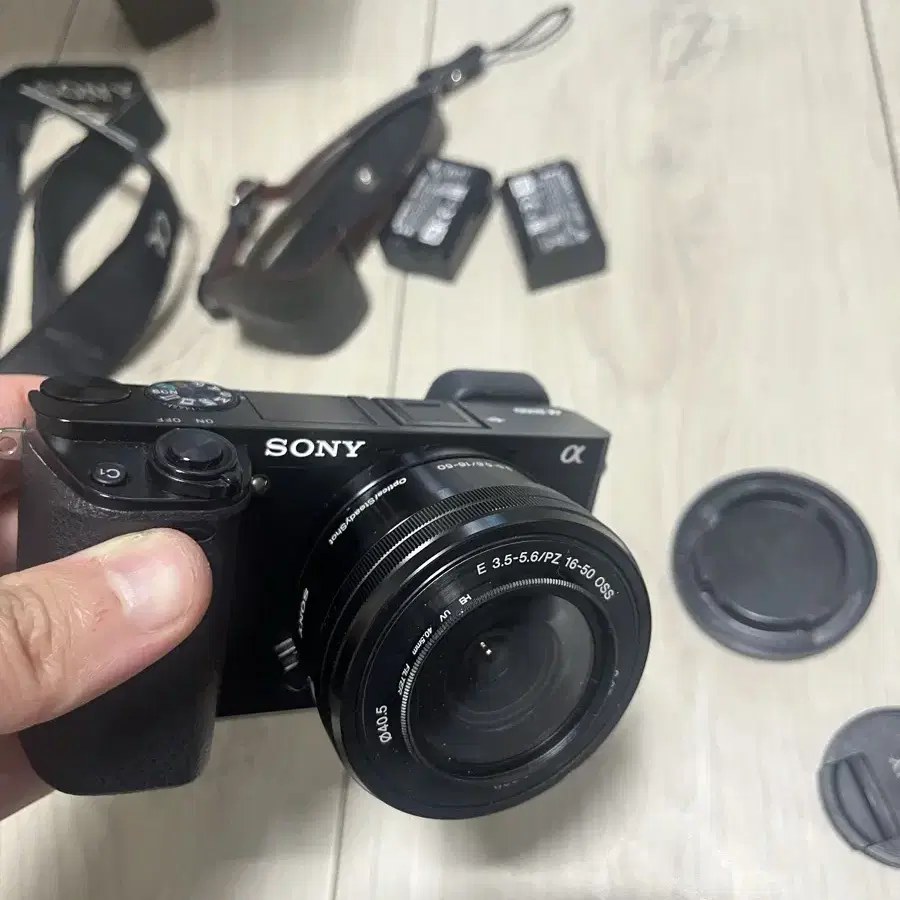 구성품 많아요! Sony a6000 블랙 번들킷