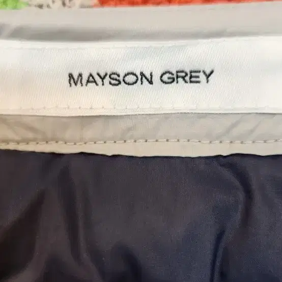 MAYSON GREY 초경량 하프패딩