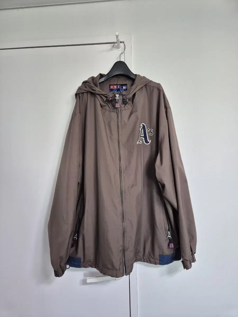 MLB Khaki Windbreaker