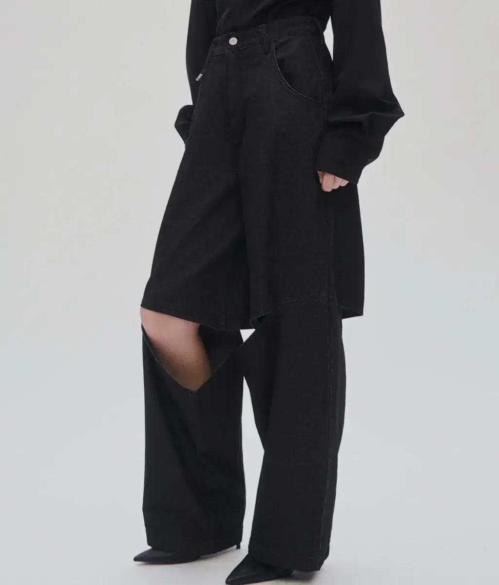 [새상품] 트리밍버드 Knee Slit Wide Pants