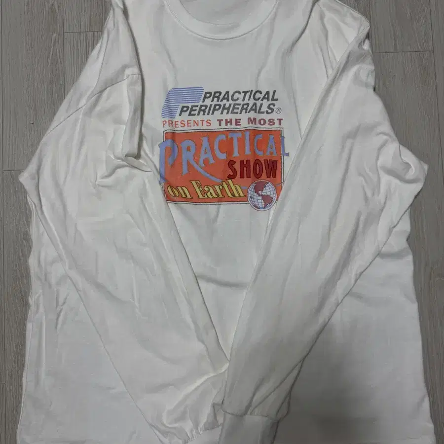 practical 프린팅 긴팔 (아이보리)