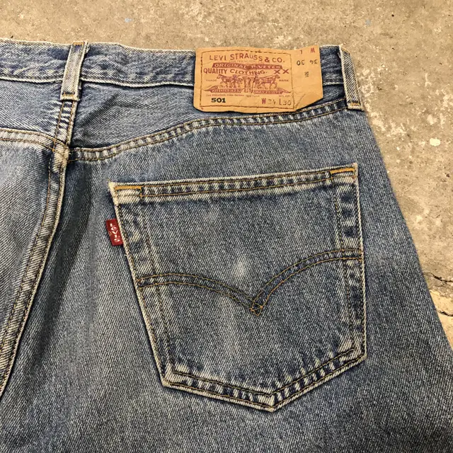 90s/00s Levi's 501 Denim Pants (34)