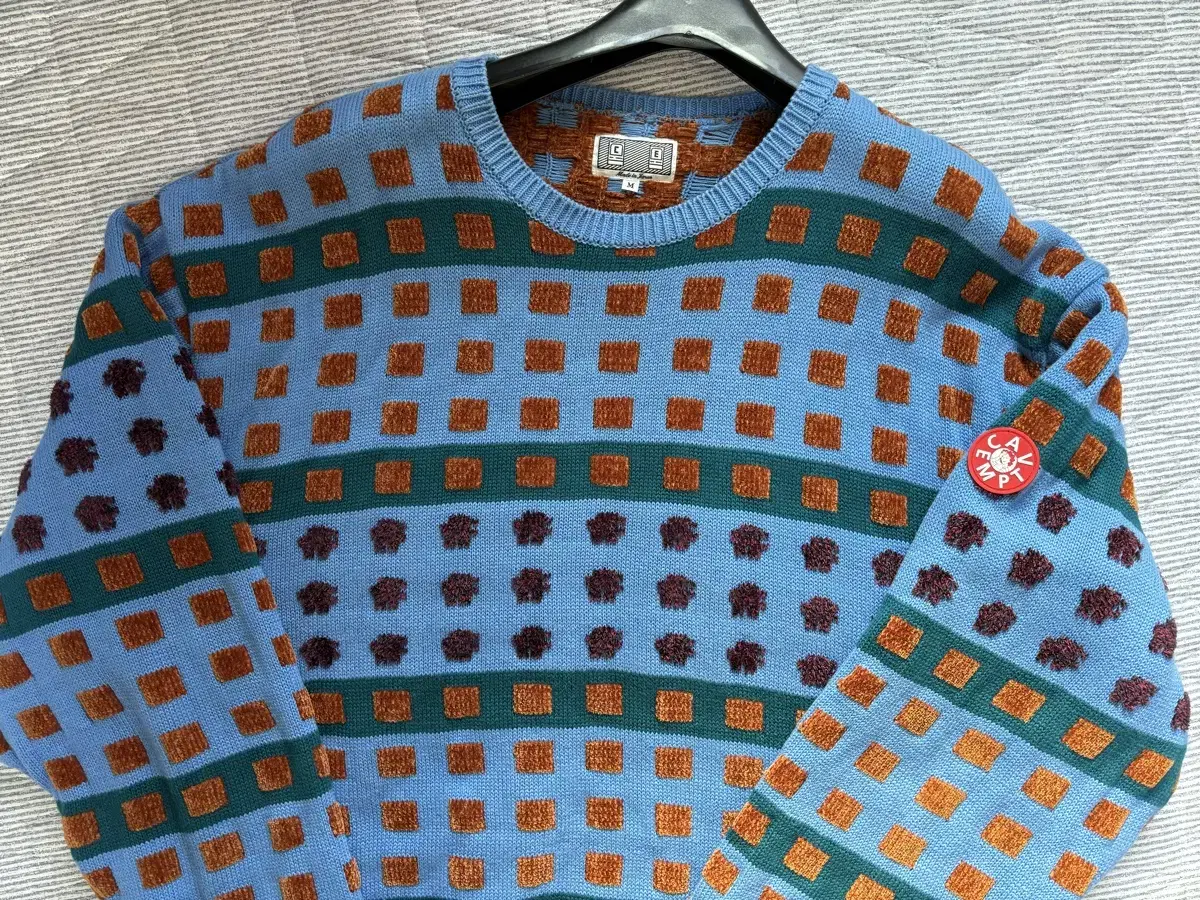 m) c.e cav empt knit array dot knit