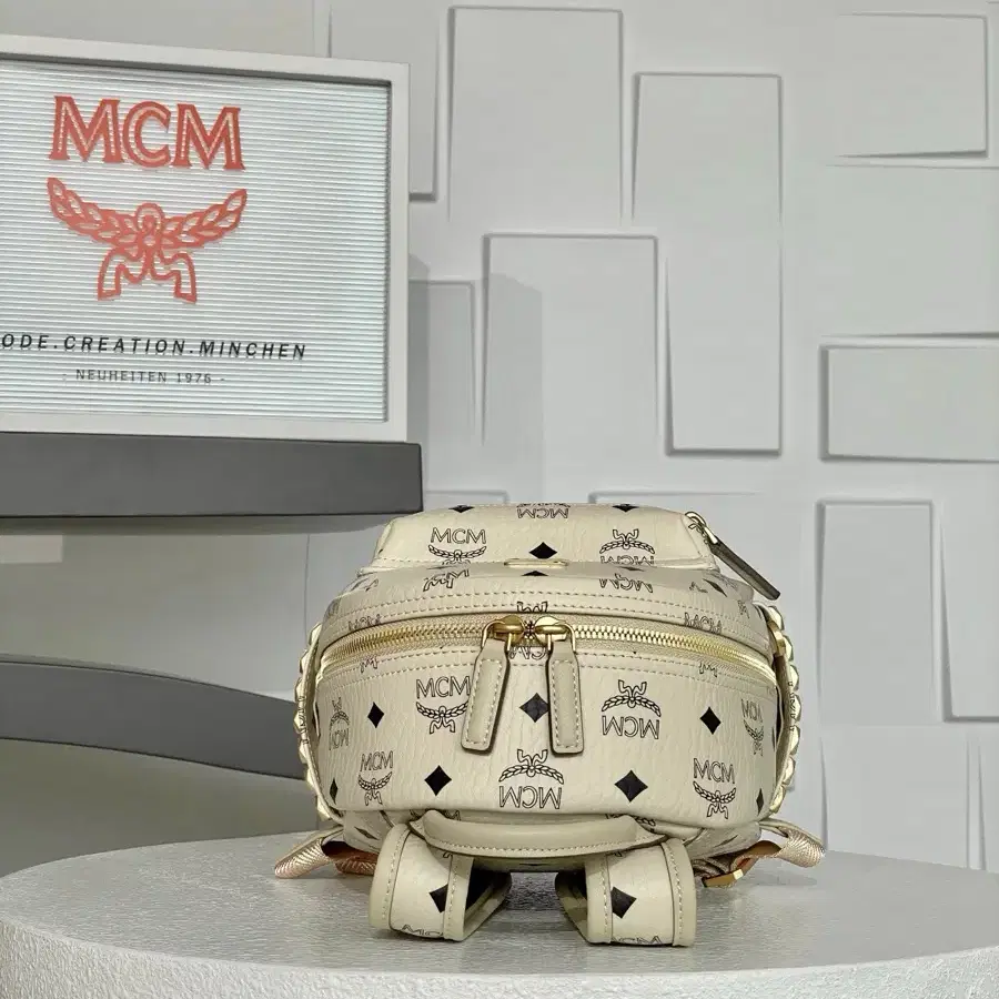 엠씨엠 백팩 MCM Stark Backpack Beige