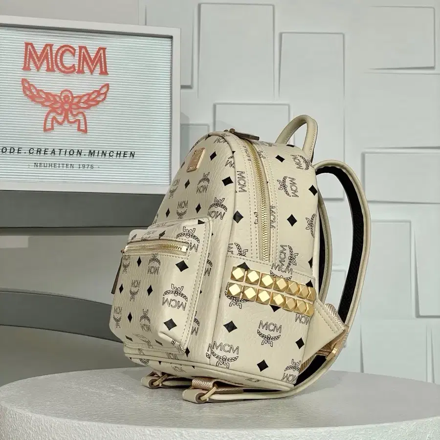 엠씨엠 백팩 MCM Stark Backpack Beige