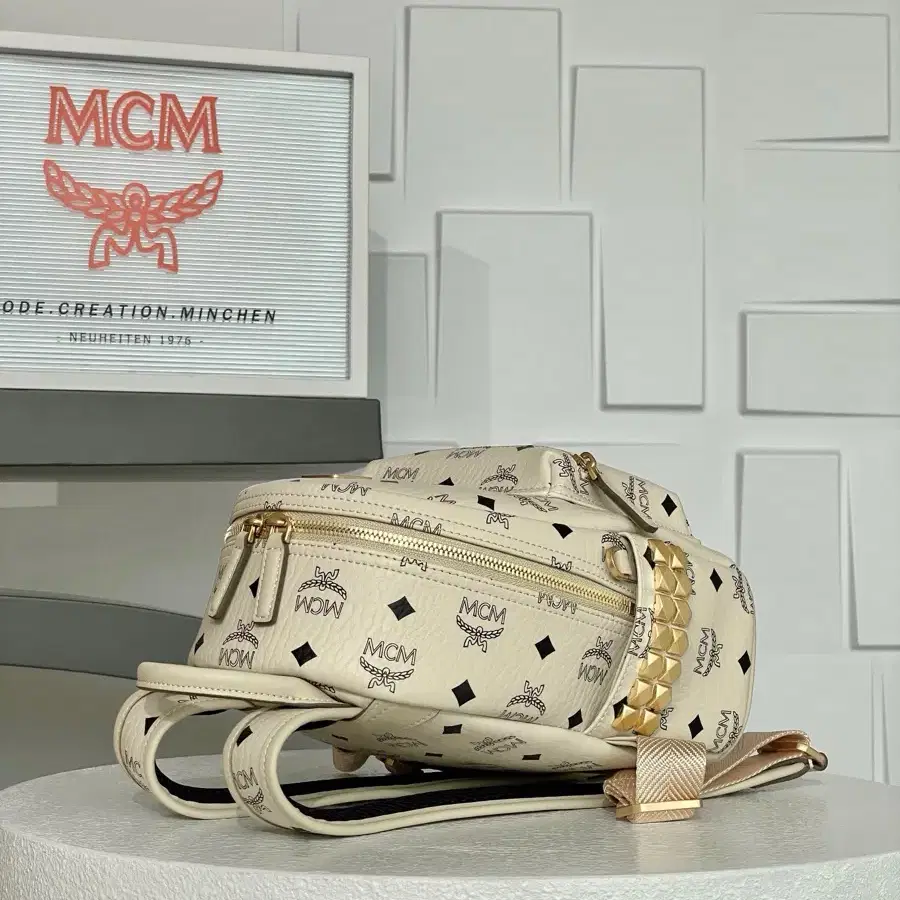 엠씨엠 백팩 MCM Stark Backpack Beige