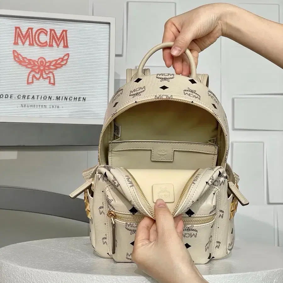 엠씨엠 백팩 MCM Stark Backpack Beige