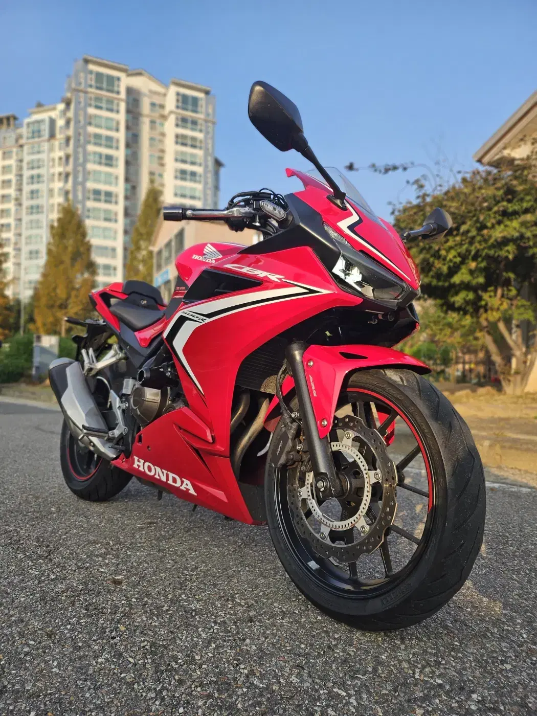 A급 신차컨디션 혼다 cbr500r 20년형 블박2채널 최저가 판매합니다