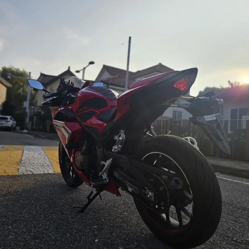 A급 신차컨디션 혼다 cbr500r 20년형 블박2채널 최저가 판매합니다