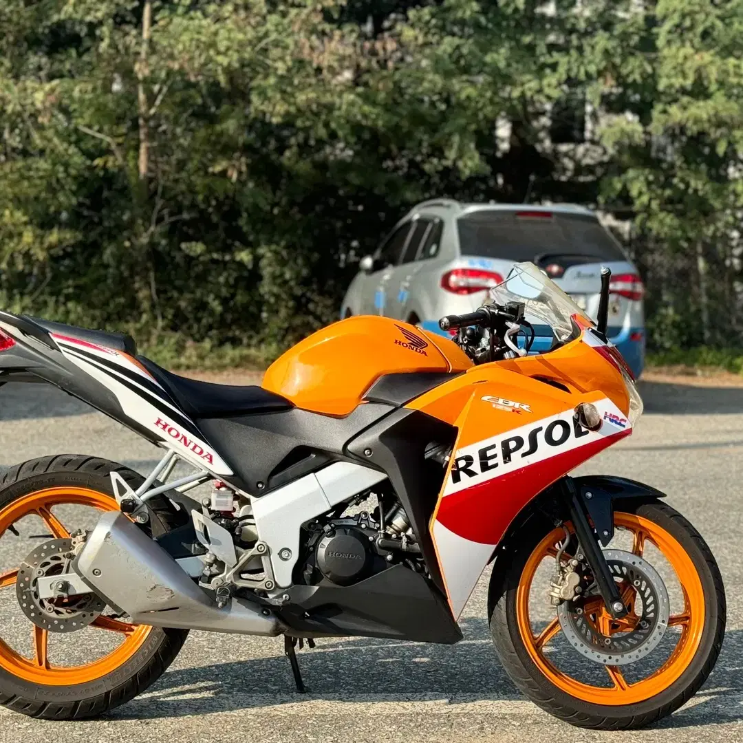 혼다 cbr125r  2015년 / 2만키로수 / 랩솔 판매합니다