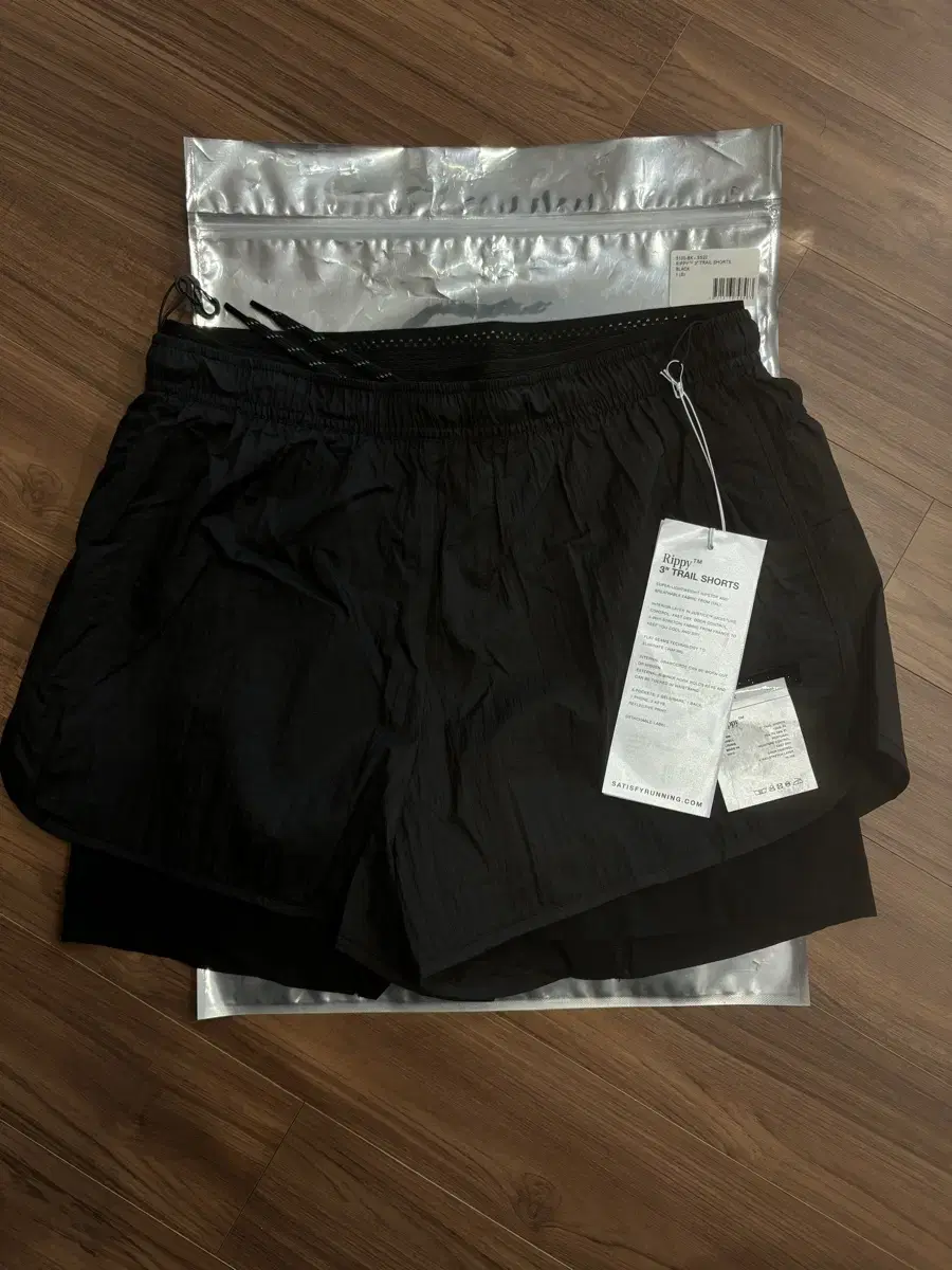 satisfy rippy 3" trail shorts 1[s] black