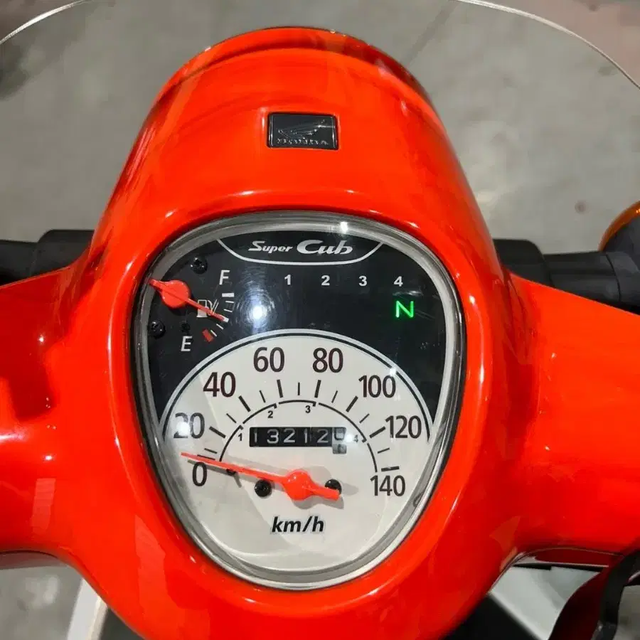 혼다 슈퍼커브110cc 2020년 1만KM 오렌지컬러차량