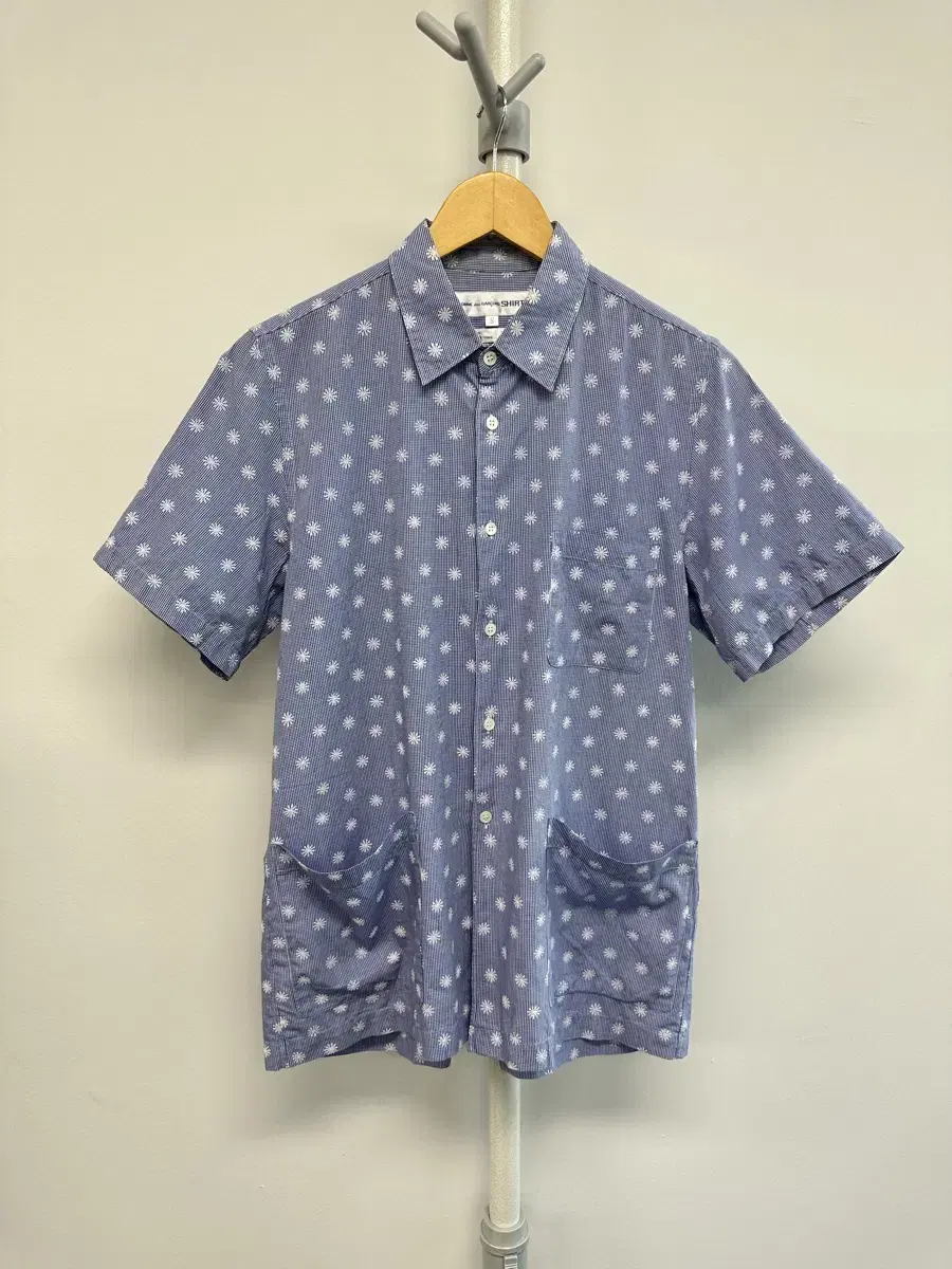 Comme des Garçons French version embroidered pocketed shirt