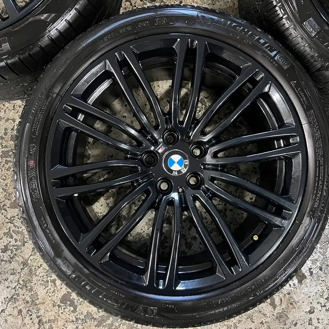 BMW 664M 정품 프론트옵셋 19인치 휠타이어 판매