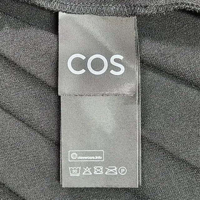 COS 코스 22'FW 플리티드 맥시 스커트 40(M)사이즈