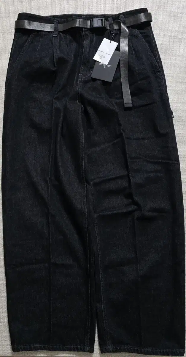 (2)Shape Wide Belted Denim Pants