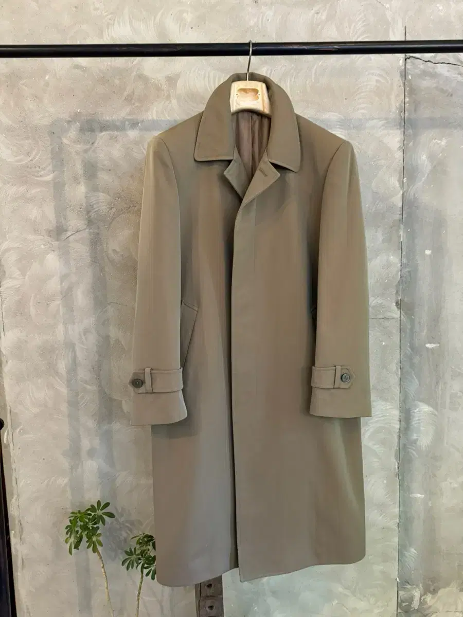 Yves Saint Laurent Solar coat for Men105