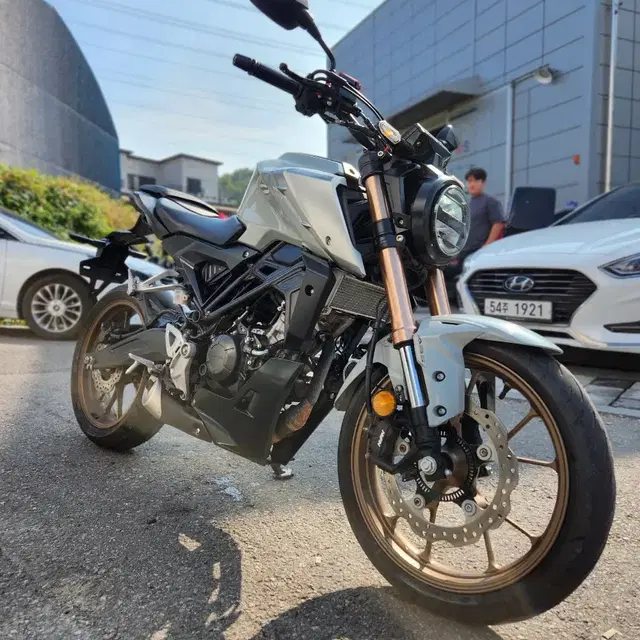 cb125r 21년식 1만키로 아이콘그레이,신차급,점검완료,깔끔한셋팅