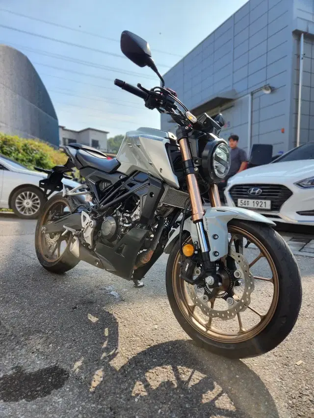 cb125r 21년식 1만키로 아이콘그레이,신차급,점검완료,깔끔한셋팅