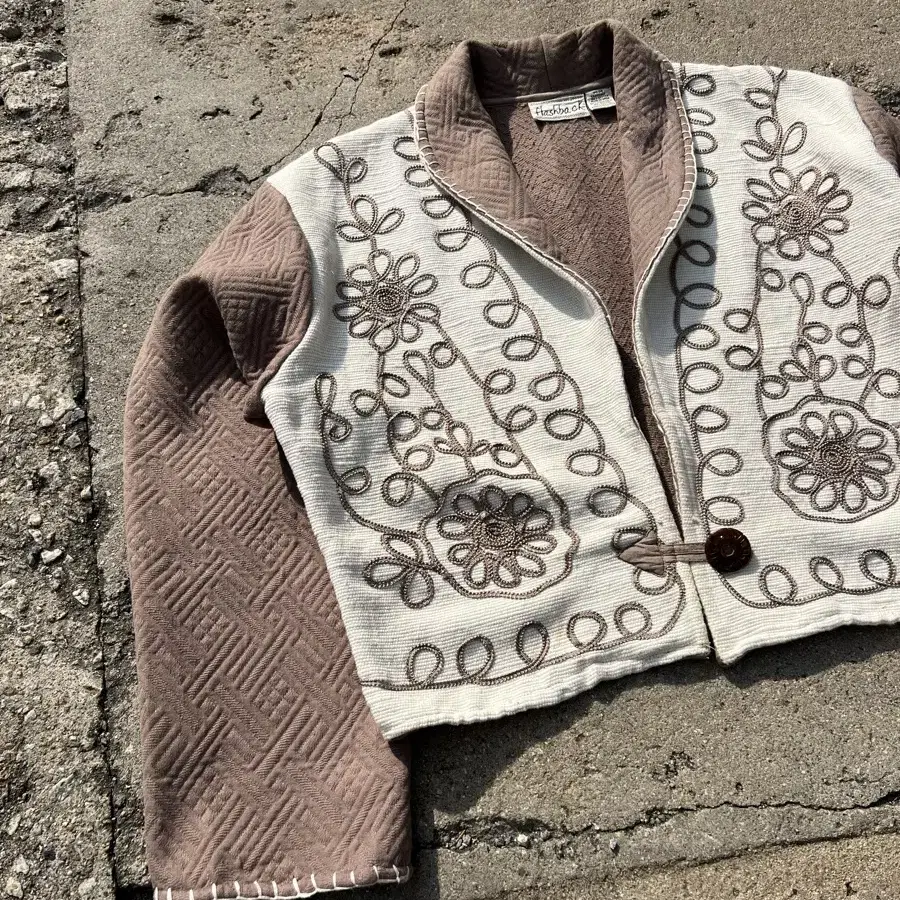 VINTAGE FLASHBACK EMBROIDERY JACKET