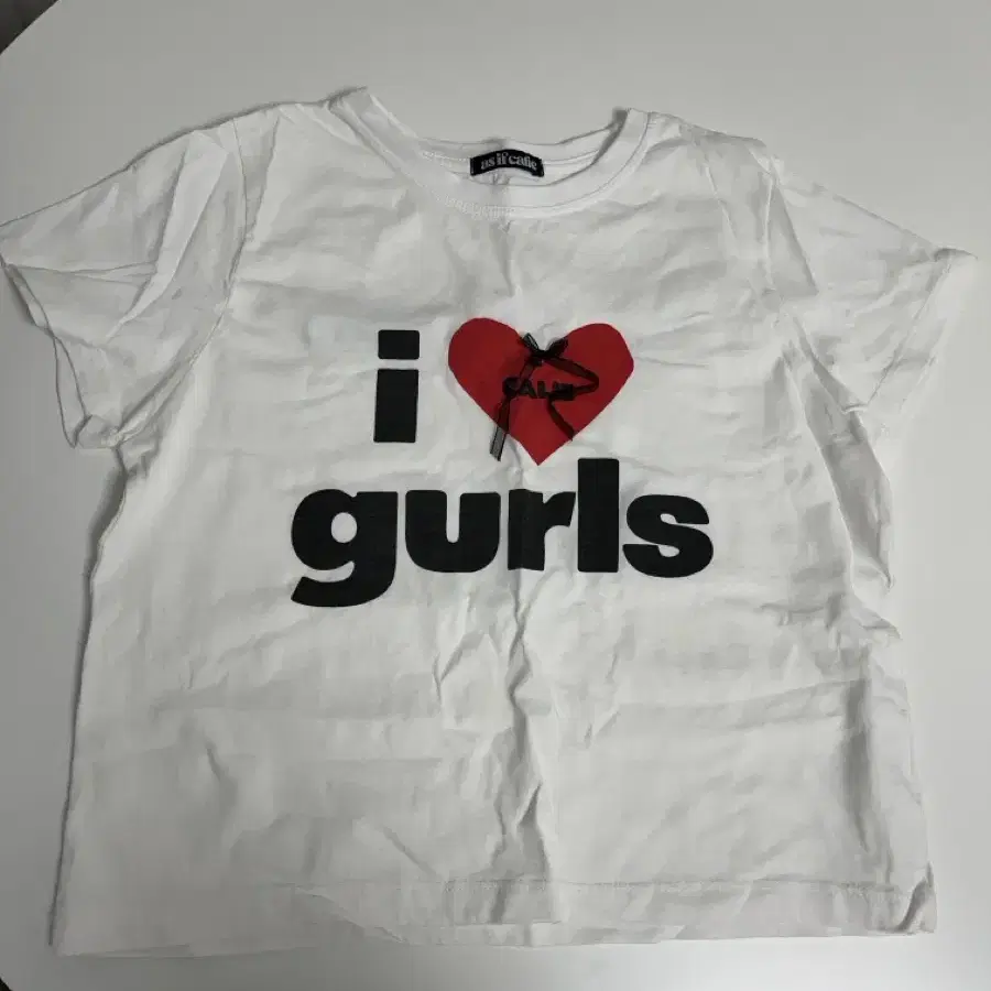 에즈이프캘리 반팔티 CALIE GURLS T-SHIRT WHITE