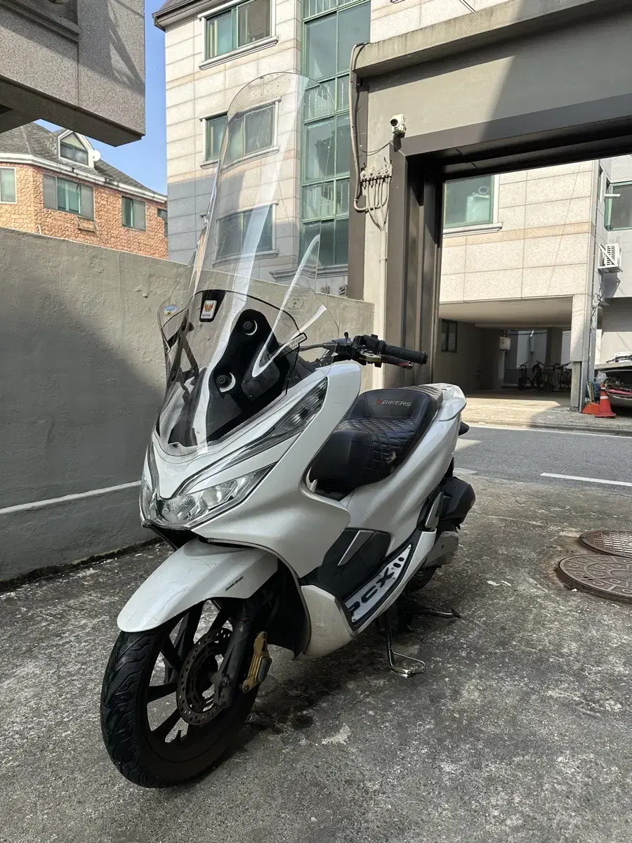 혼다 Pcx 125cc 19년식 깔끔한 상태 저렴하게 판매합니다