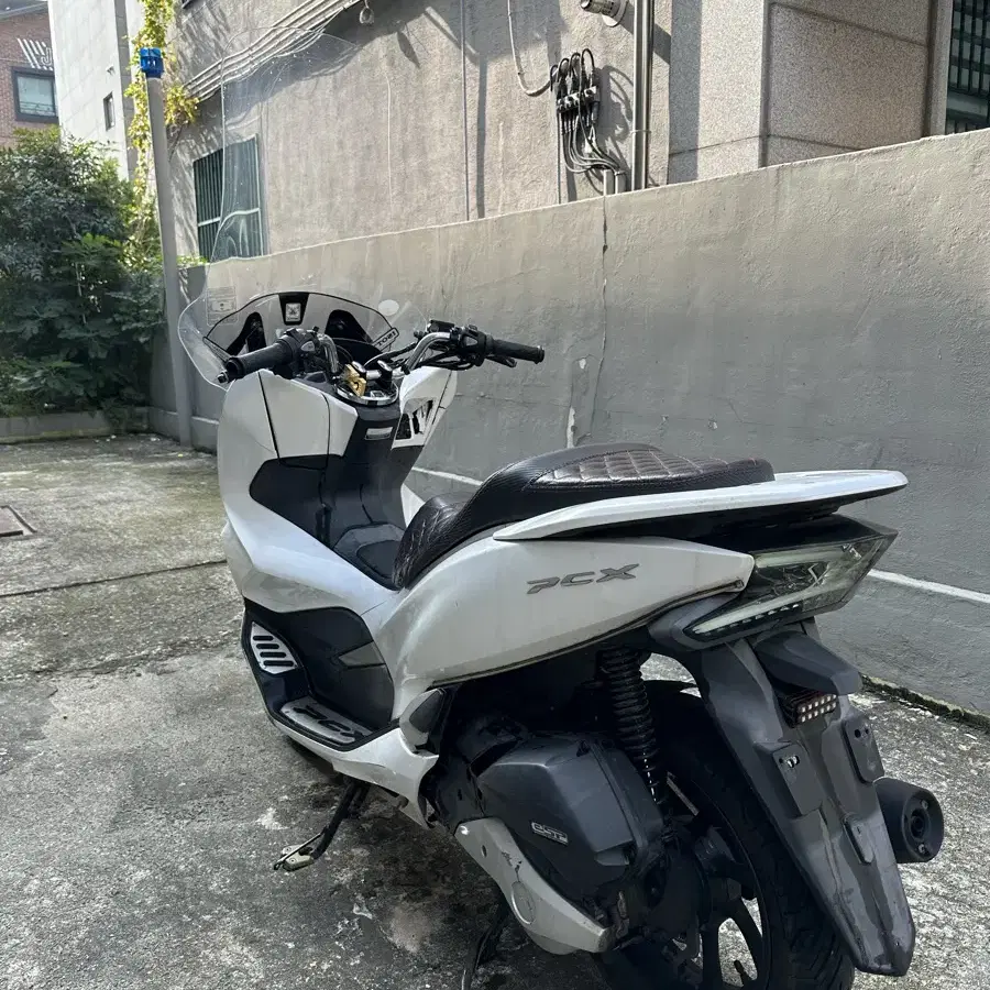 혼다 Pcx 125cc 19년식 깔끔한 상태 저렴하게 판매합니다