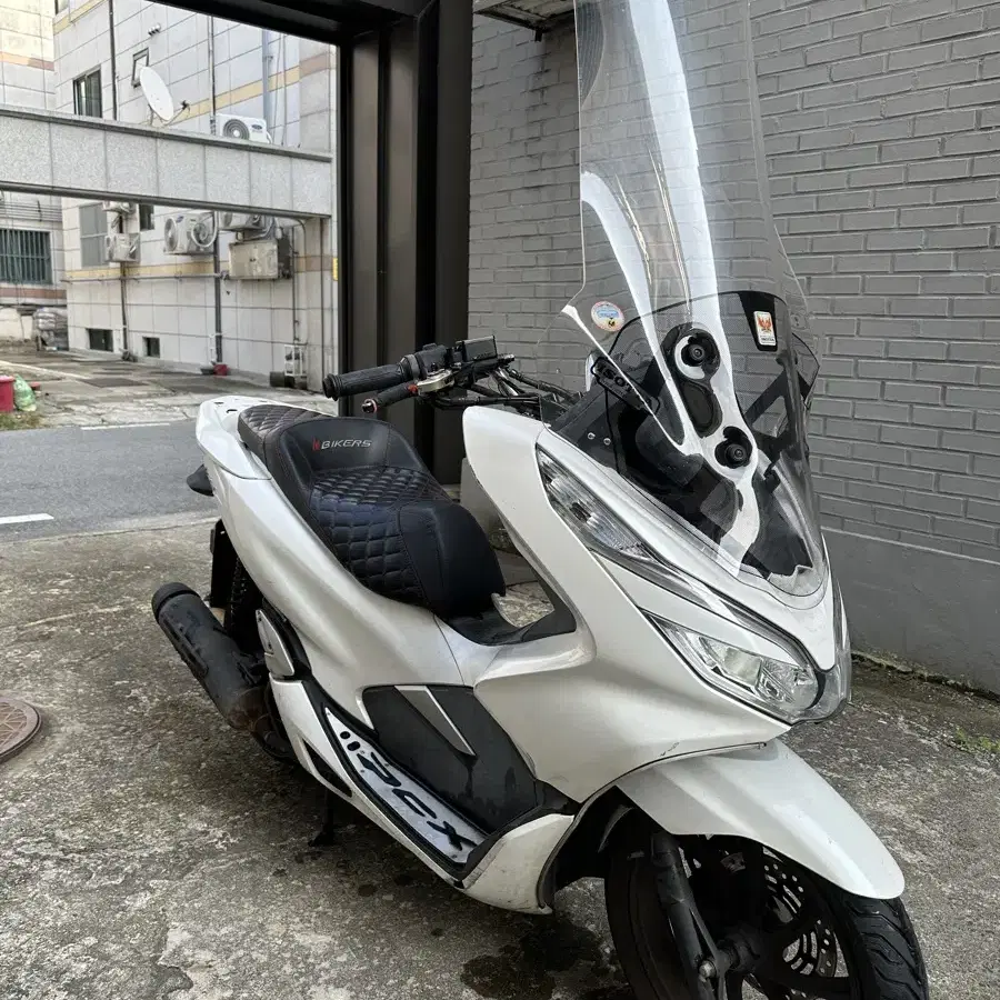 혼다 Pcx 125cc 19년식 깔끔한 상태 저렴하게 판매합니다