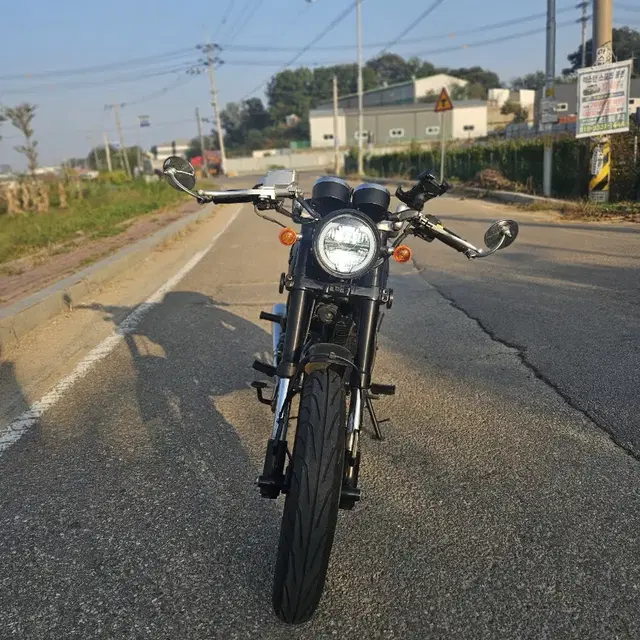 레트로125cc  23년식 1만키로때 180만원 올순정 올블랙