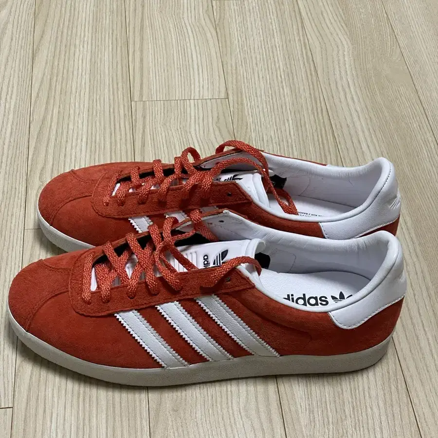 아디다스 GAZELLE 275