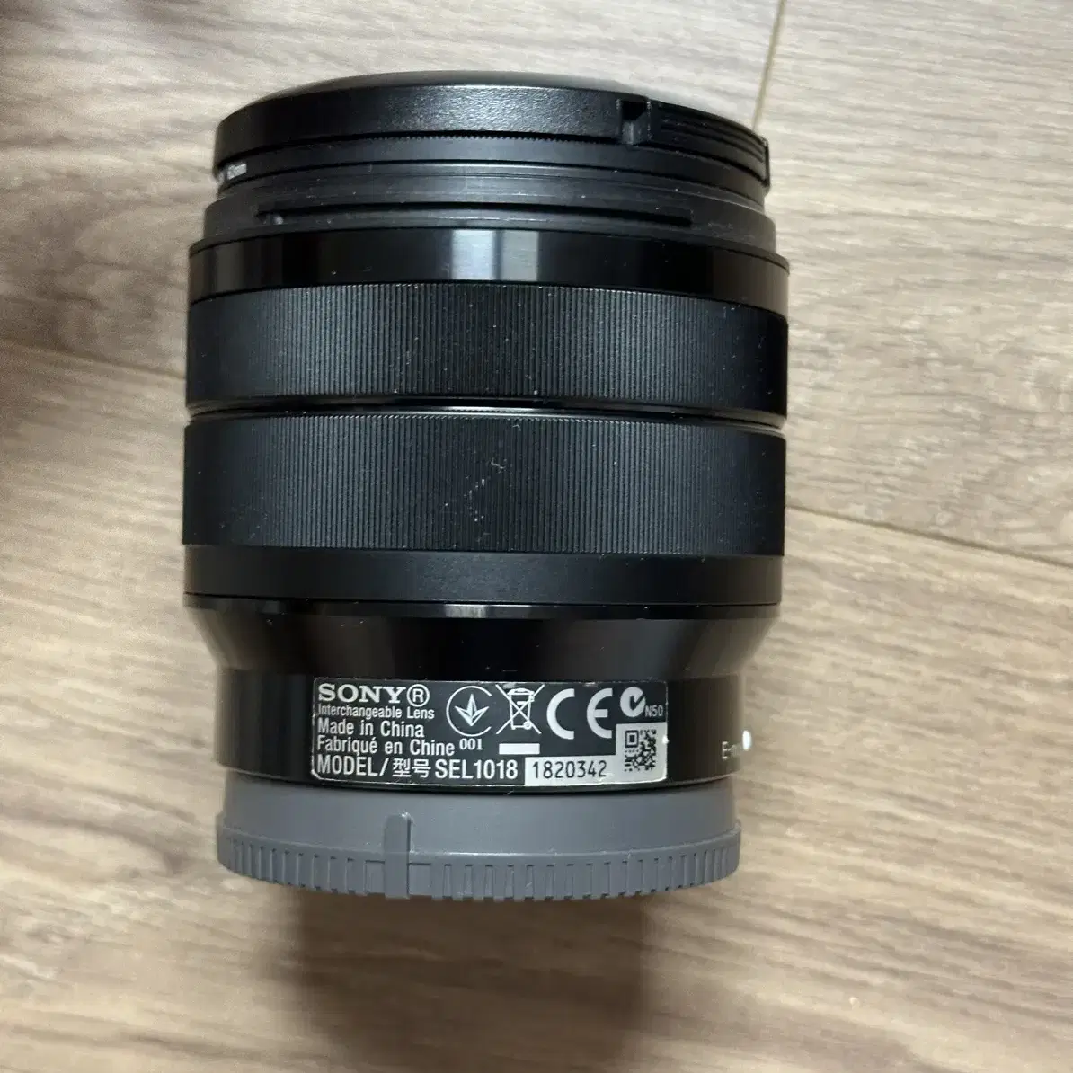 소니 알파 E 10-18mm F4 OSS 중고