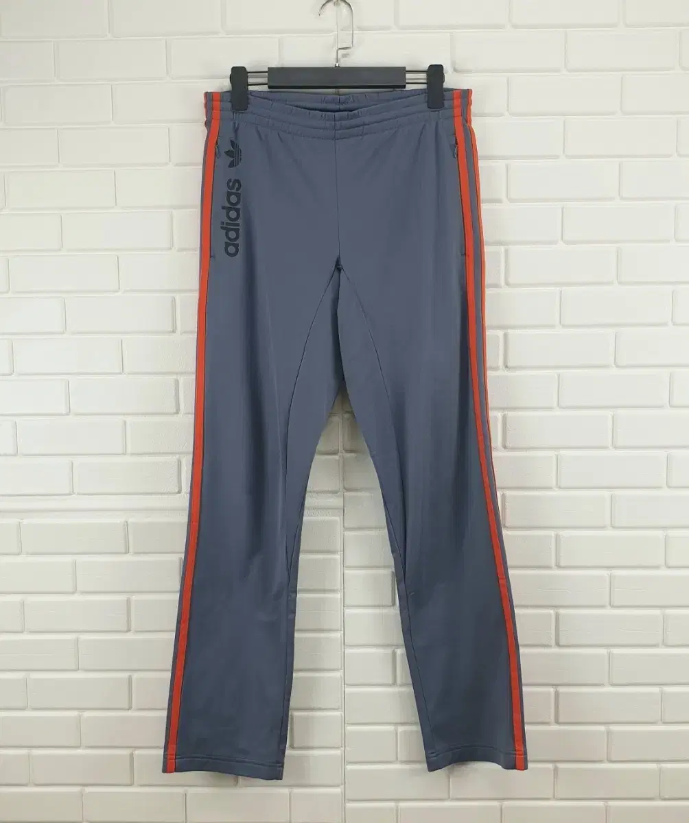 [31]Adidas Street Diver Track Pants