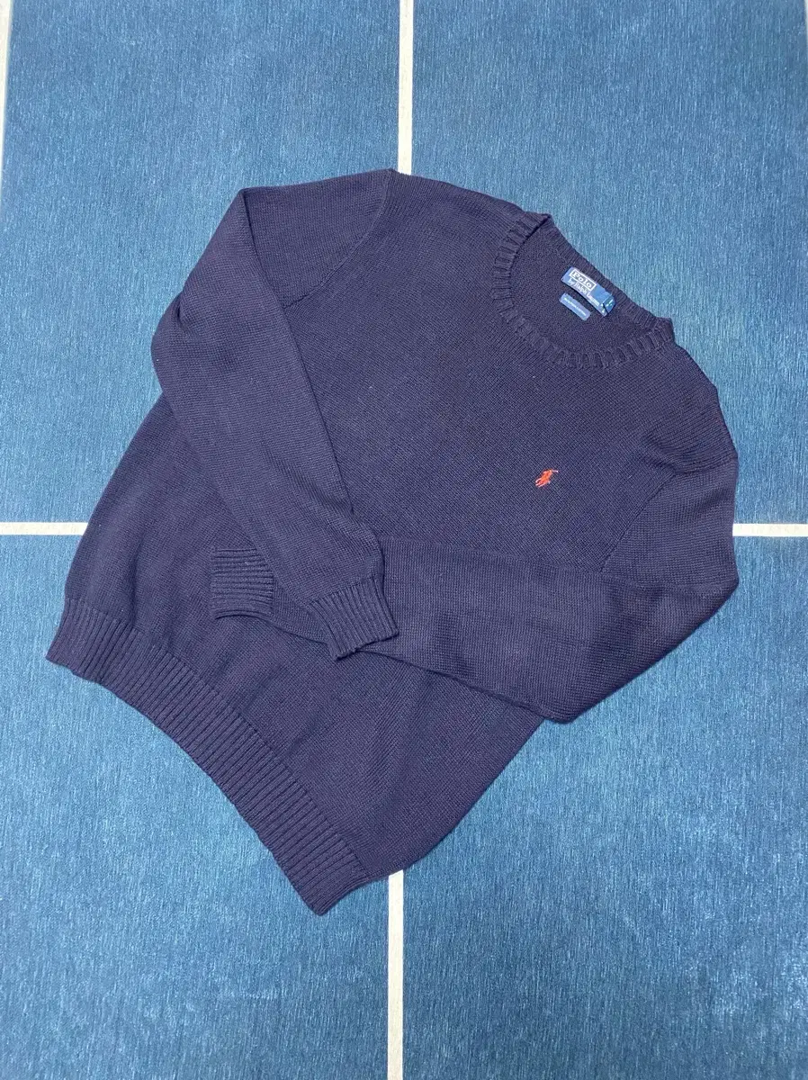 (Free Shipping) Polo Knit Round Neck