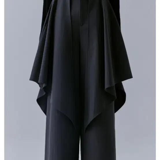 (새상품)트리밍버드 layered drape wrap trouser 차콜