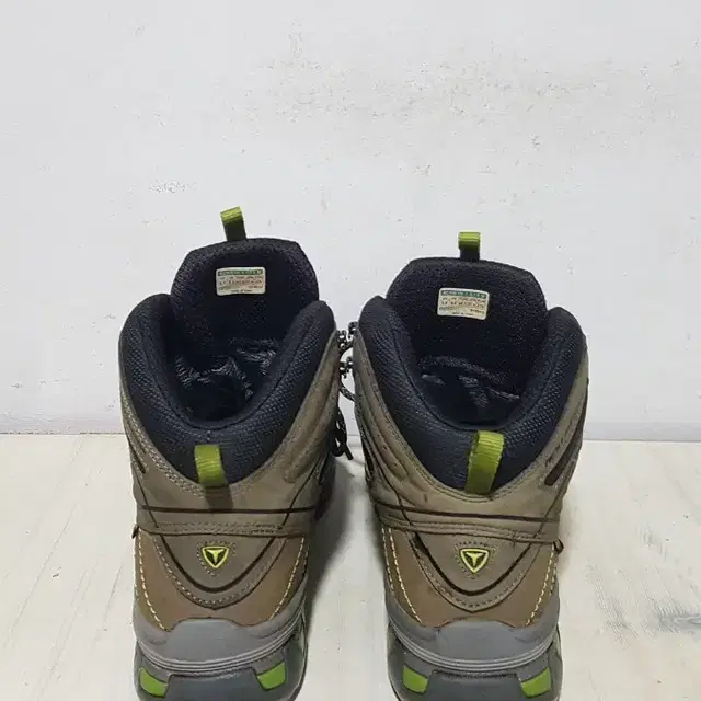 택포 270/275 S급 TREKSTA GORE-TEX 트레킹 중등산화!